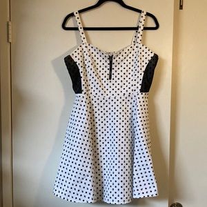 Old Navy Pinup Style Cotton Dress, White with Black Skulls/Dots, size XL